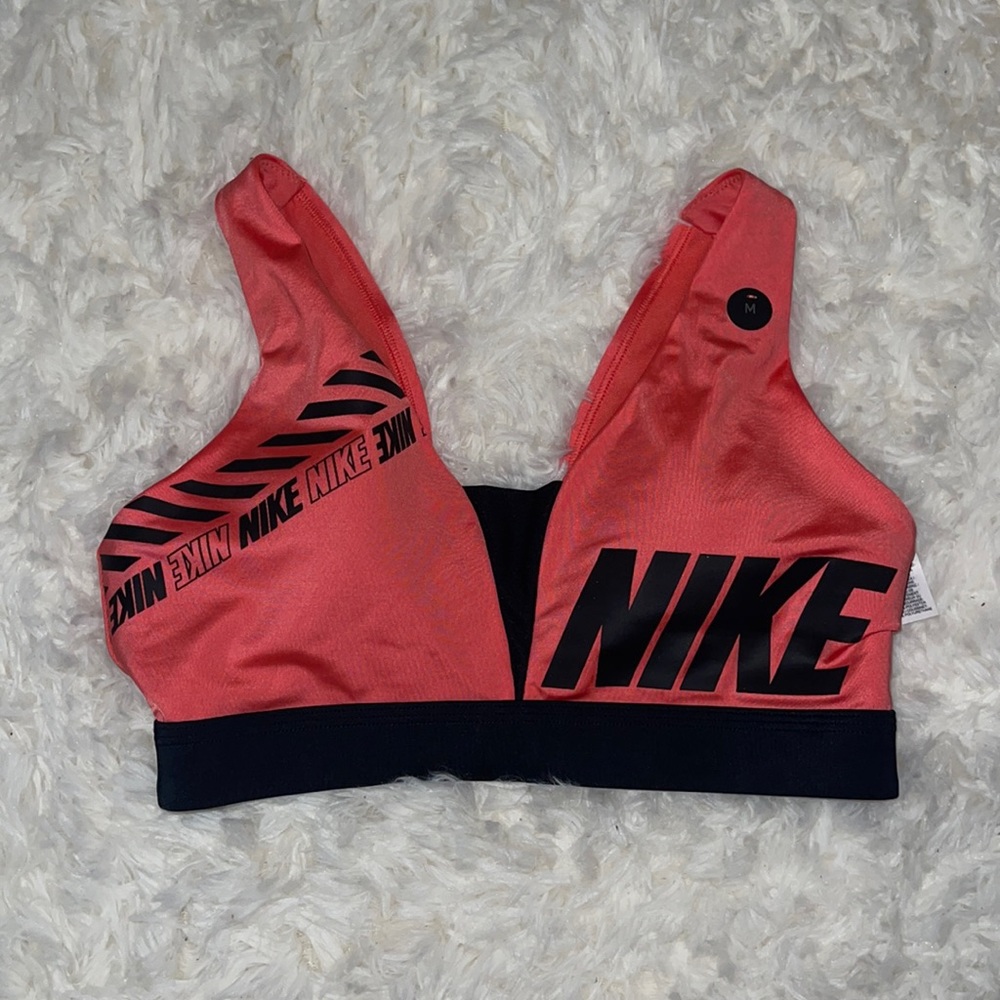Nike sports bra brand new